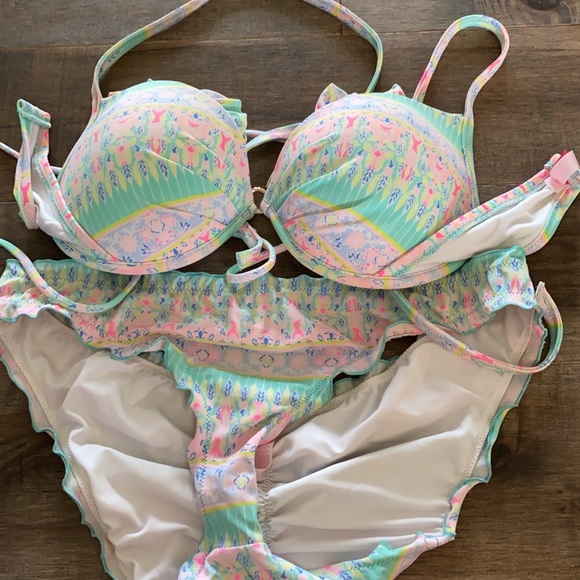 Victoria Secret Swimsuit with Cover Up - Picture 3 of 7